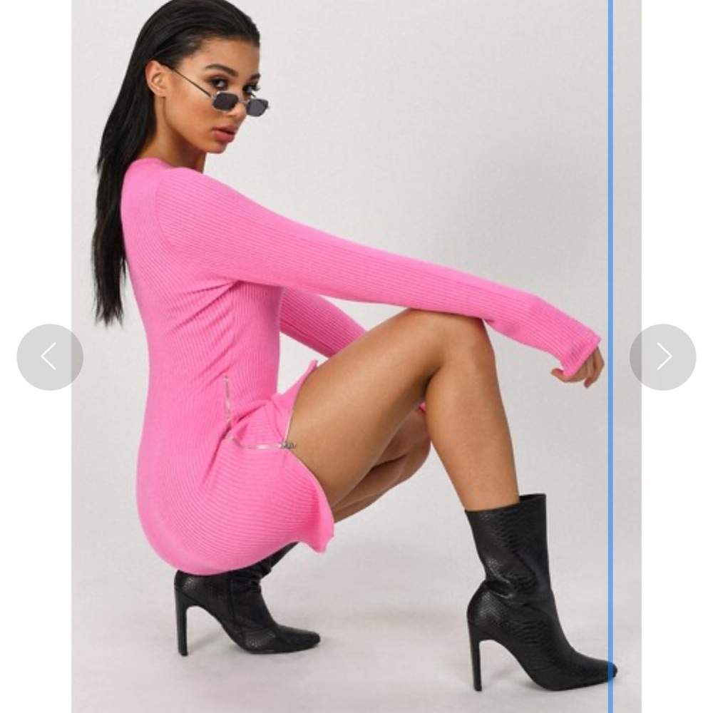 Tobi Ashli Side Zip Slit Hot Pink‎ Dress. Size M